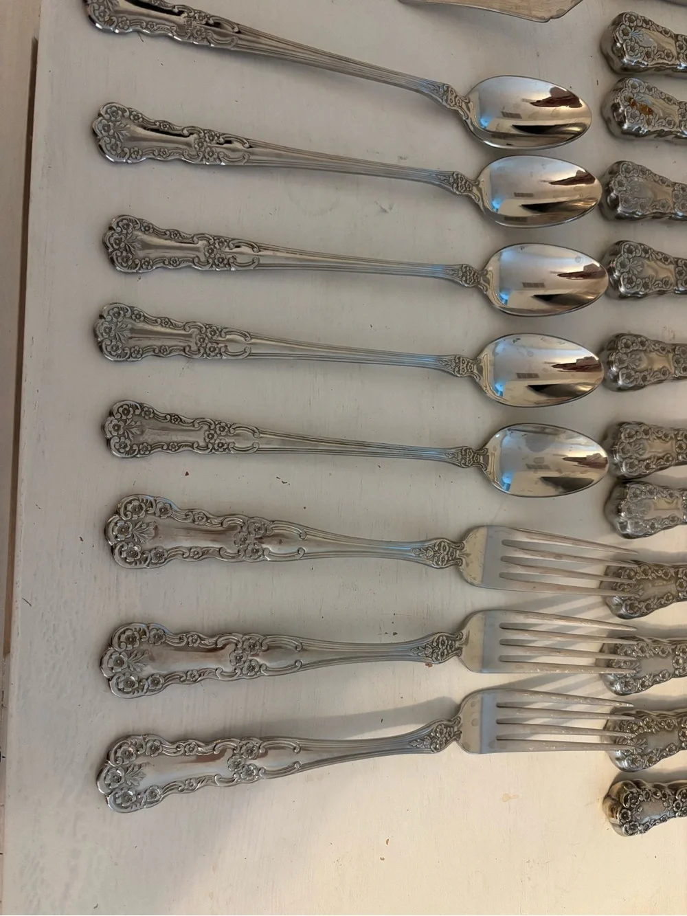 Gorham Blossom 18/10 Stainless Mixed Flatware set of 31 Knives Forks Spoons